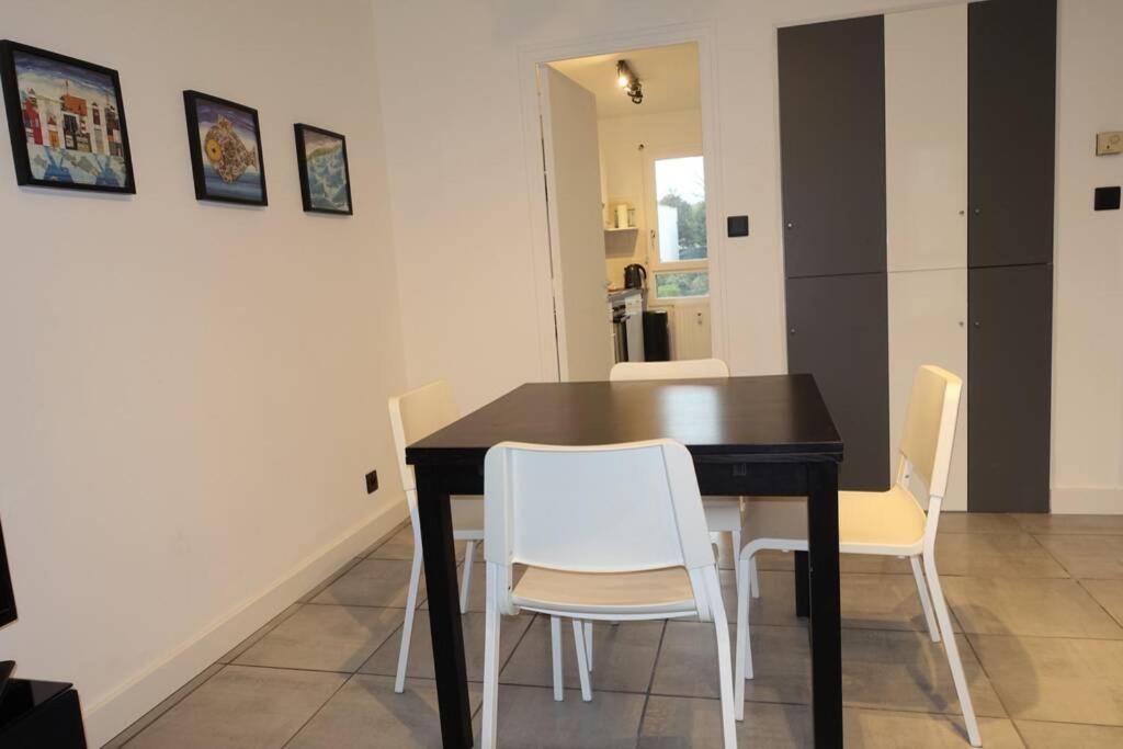 La Poterie - Appartement Avec Balcon Et Parking Prive Κεμπέρ Εξωτερικό φωτογραφία